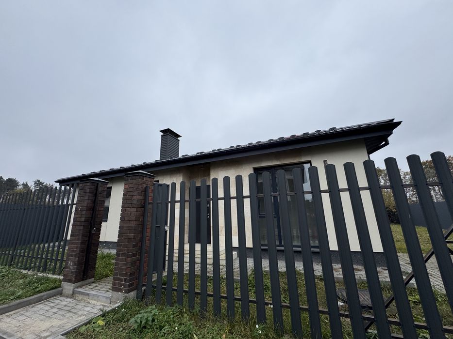 Одноповерховий ОКРЕМИЙ  БУДИНОК  у Лісовій Бучі! Чистове оздоблення!