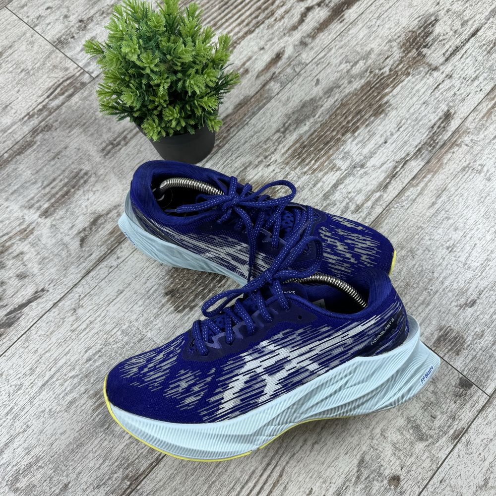 asics novablast 3 1012B288-404