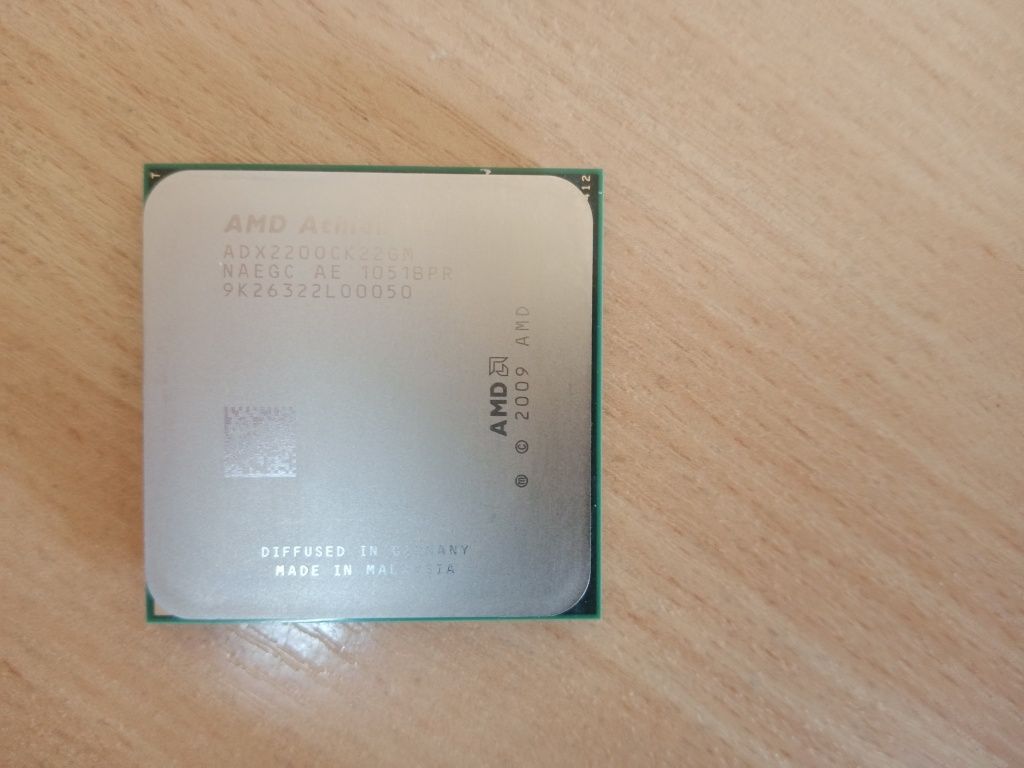 Процессор AMD Athlon II X2 220