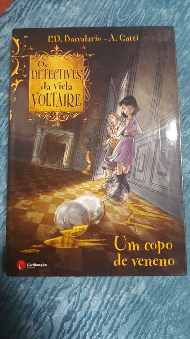 Livros juvenis como novos