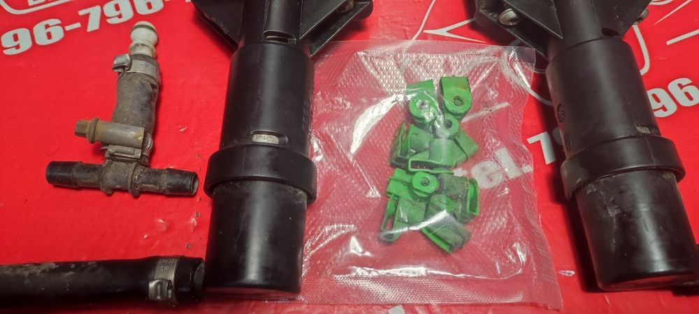 Komplet Spryskiwaczy Lamp Xenon Audi A6 C5 2.5 Quattro Lift LZ5L