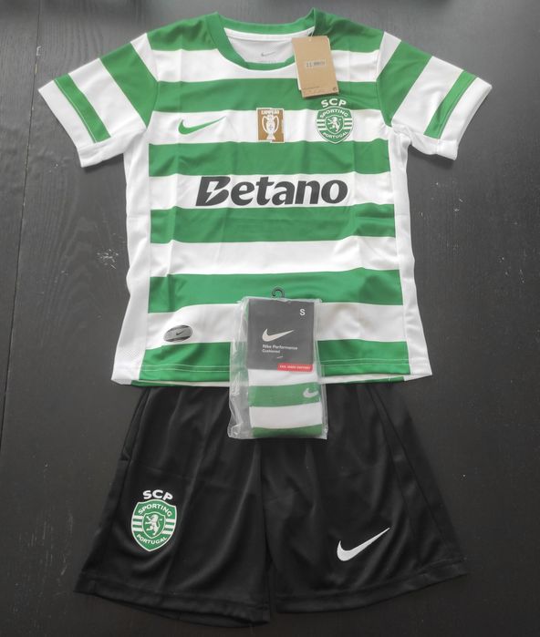Equipamento de criança do Sporting