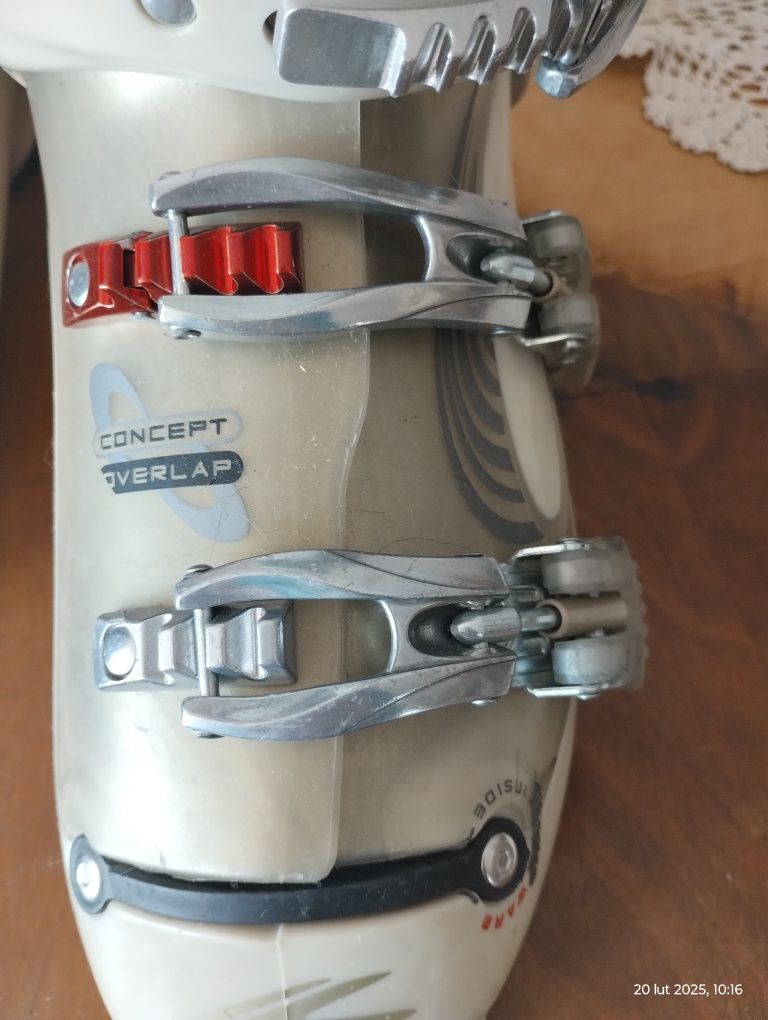 Narty Rossignol z butami 26,6