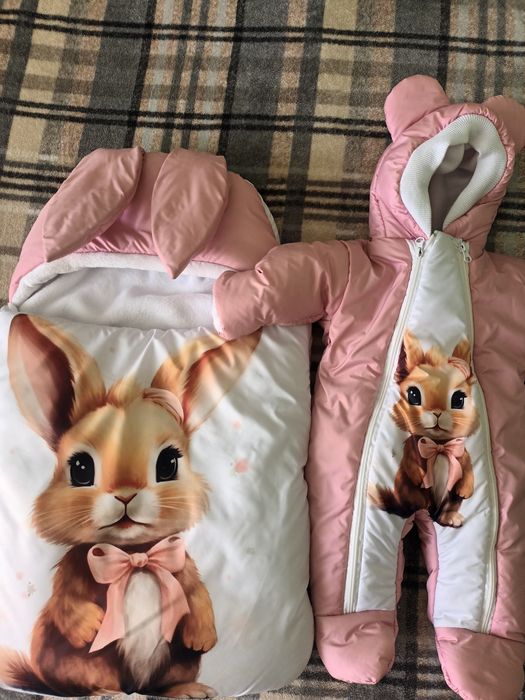 Продам комплект(конверт і комбінзон)в ідеальному стані.