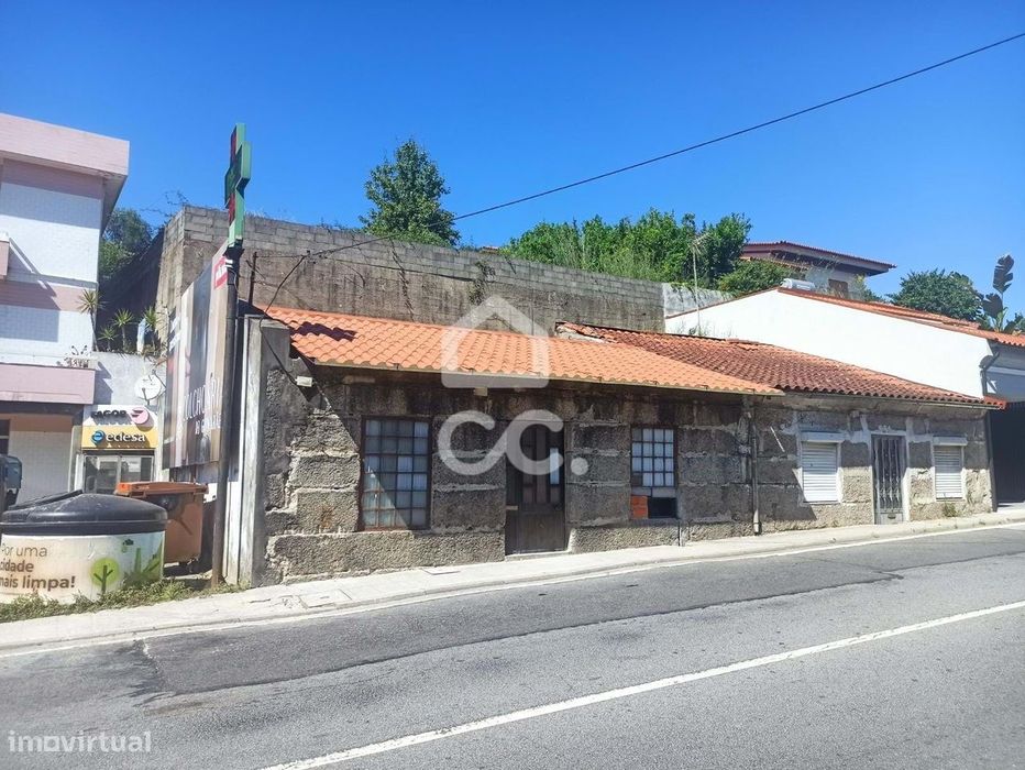 Moradia T2 em Mesão Frio - Guimarães