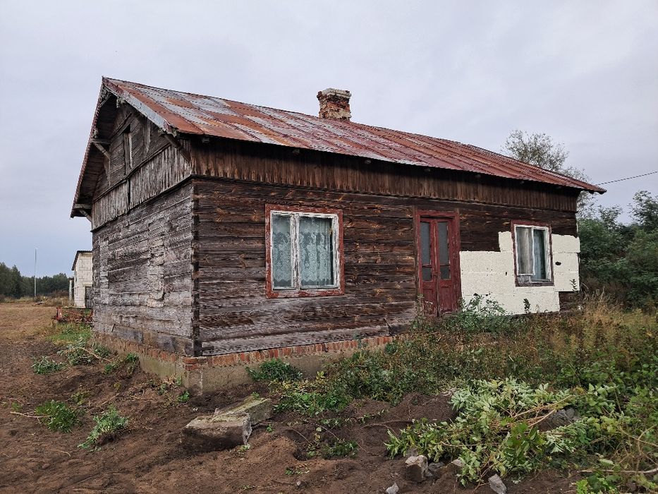 Sprzedam dom drewniany do rozbiórki lub przeniesienia 11metry na 9