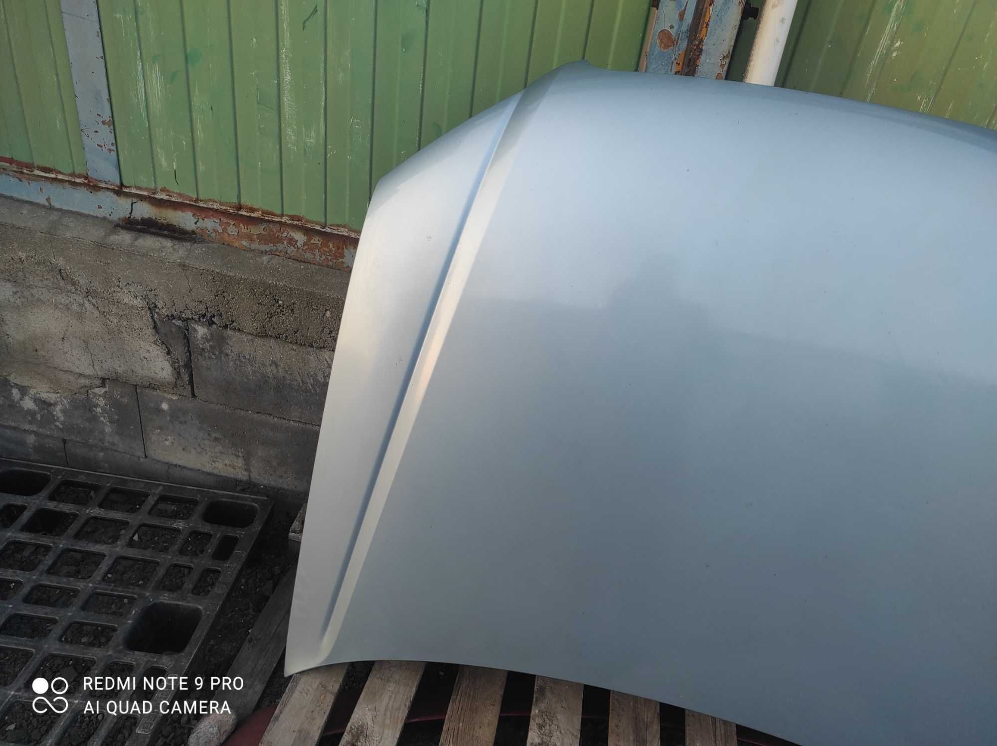 Audi a4 b7 LY7J maska w kolor