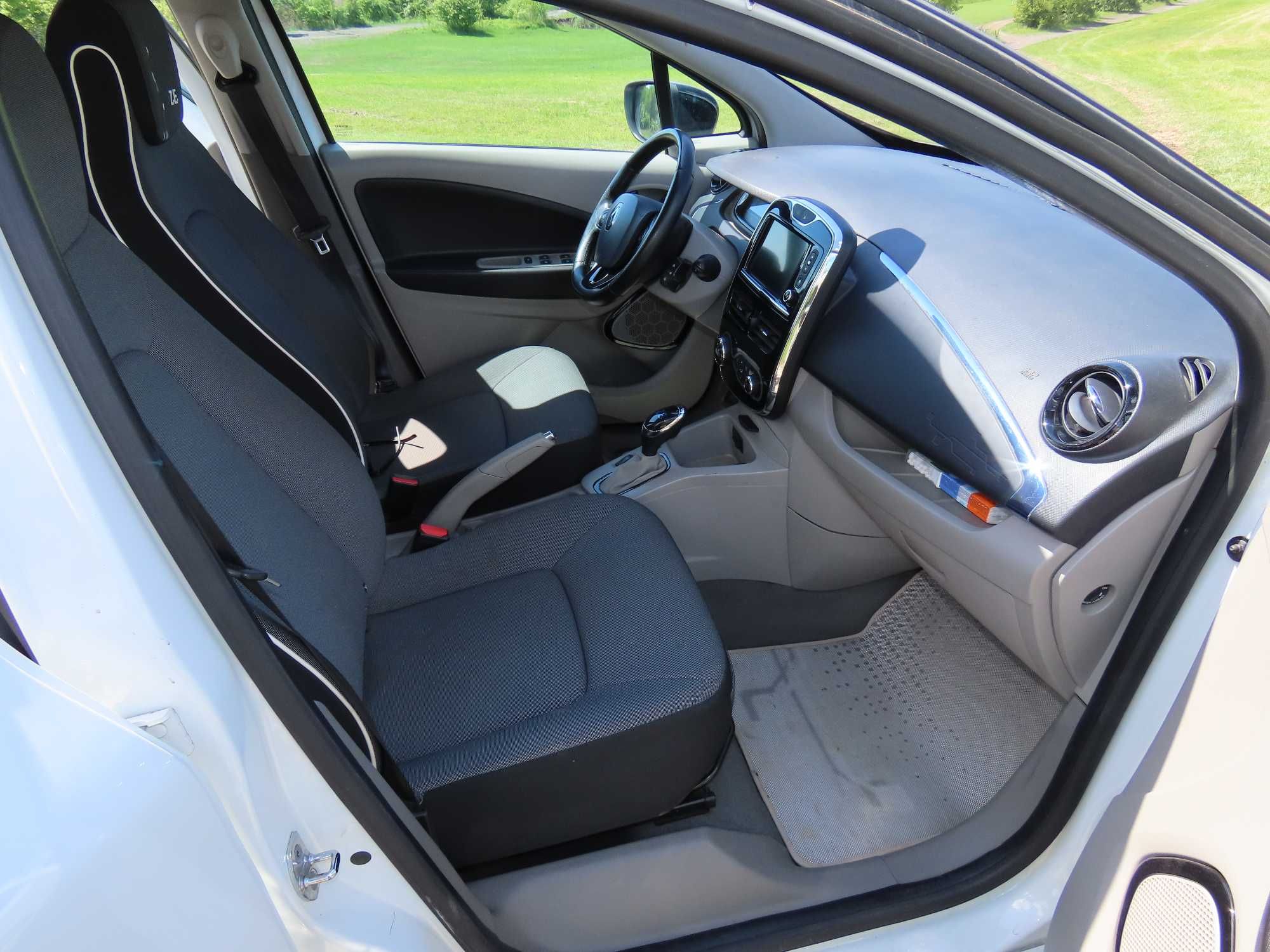 Renault ZOE 2014 22kWh 120 200km z baterią