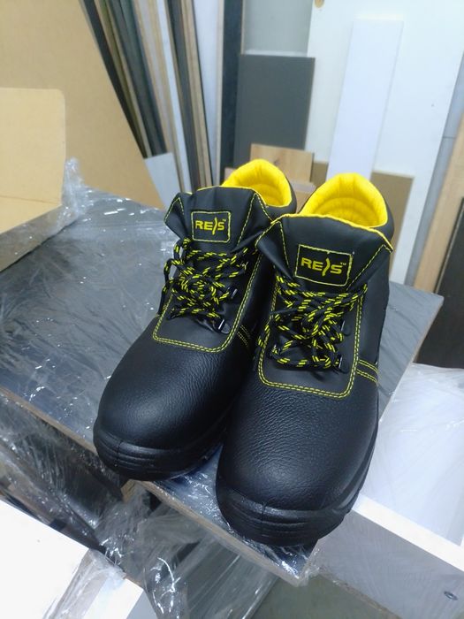 Робоче взуття 43 розмір