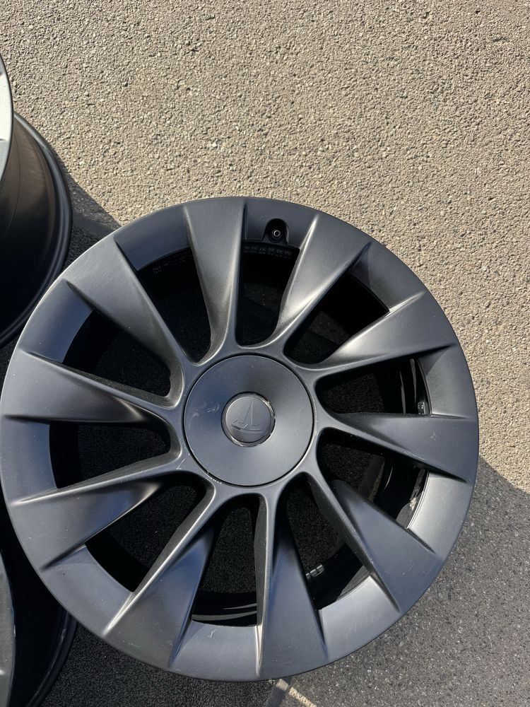 Диски Tesla Model Y r20, 5/114.3r20 Tesla Original