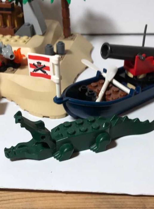 Lego Pirates 6241 Loot Island