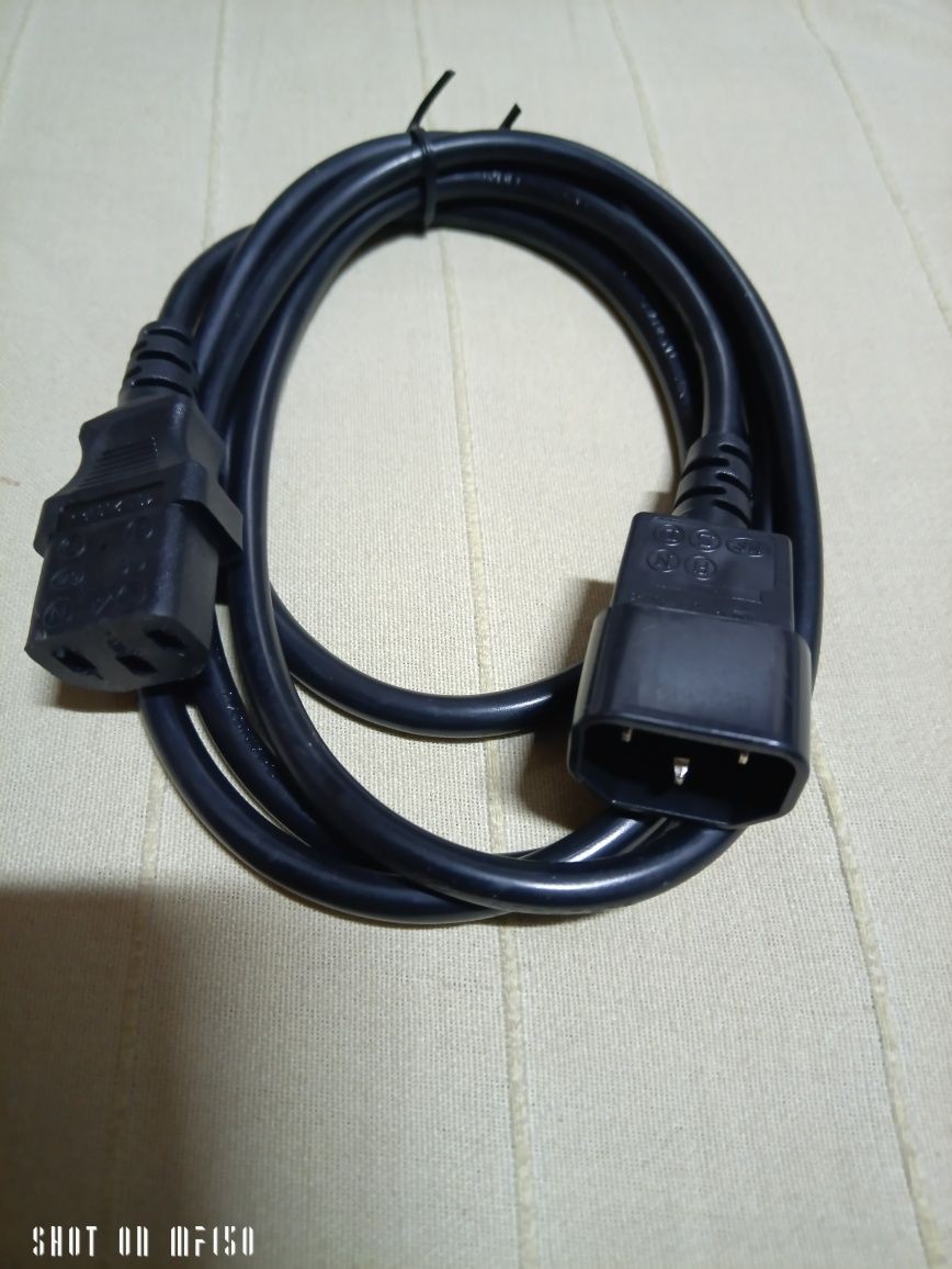 Кабель; уд. питання 3, vga 1.5.