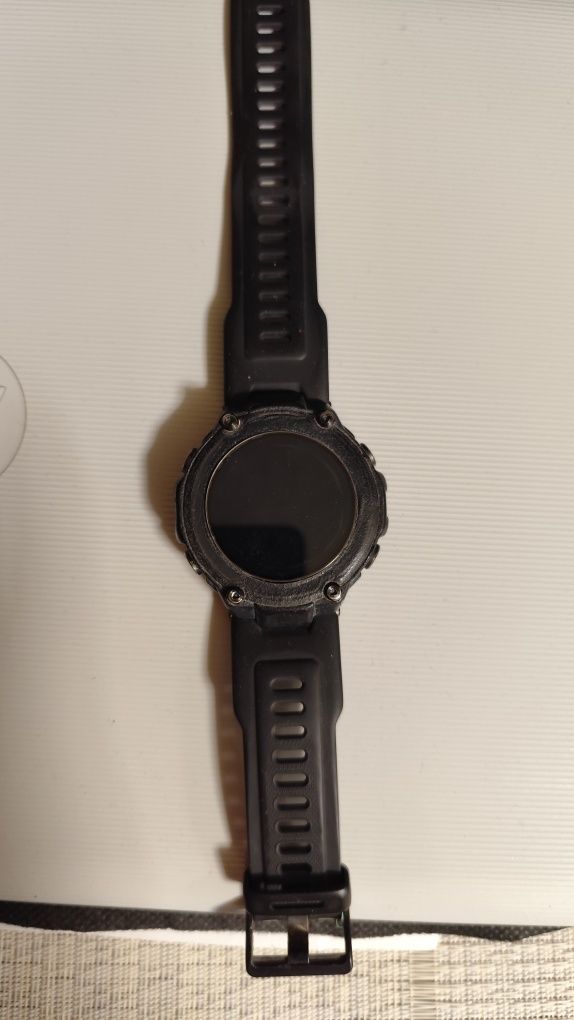 Часы Amazfit t-rex б.у.