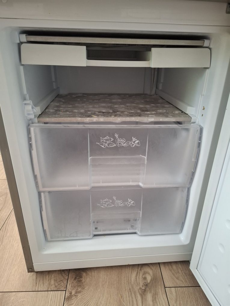 Sprzedam lodówkę BEKO