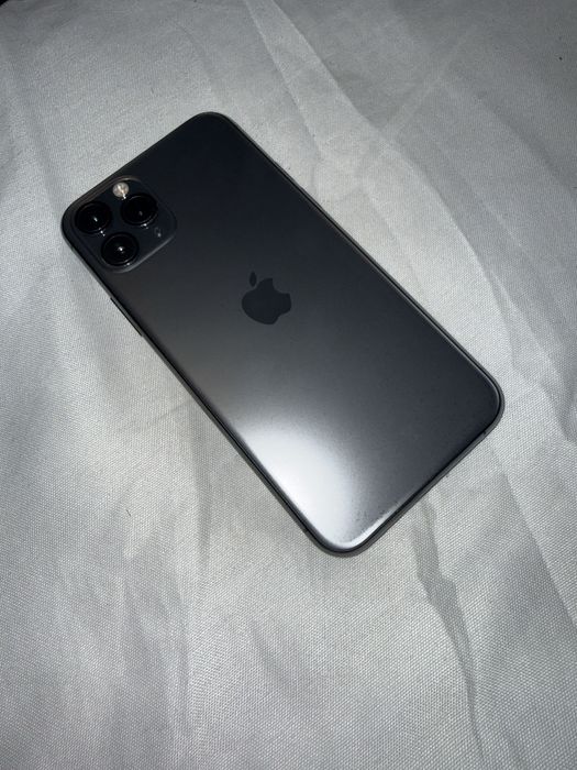 Sprzedam iPhone 11 pro