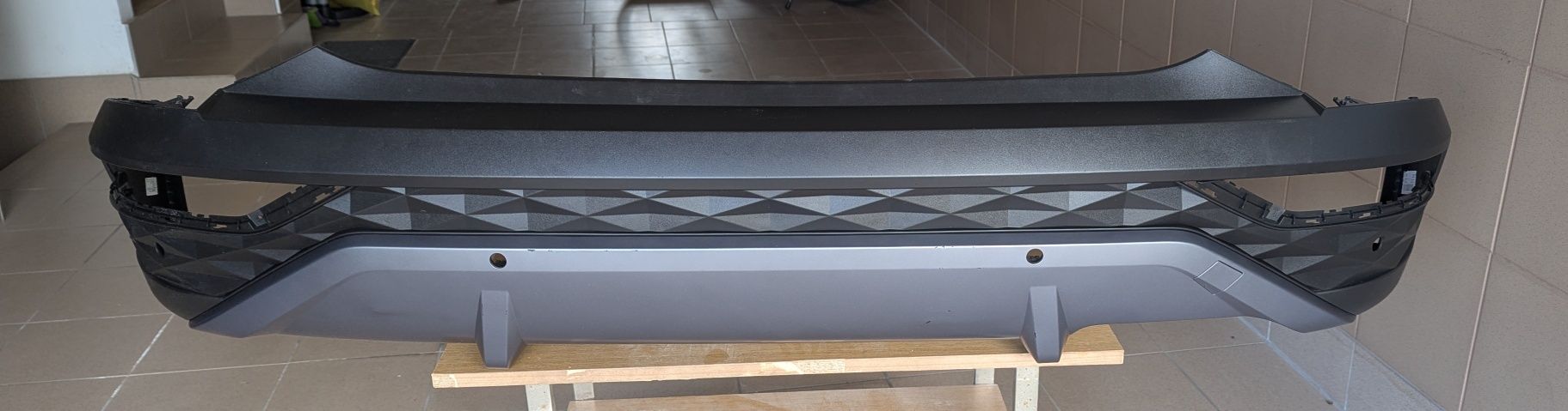 Zderzak tył tylni Hyundai Tucson NX4 Bardzo dobry stan.