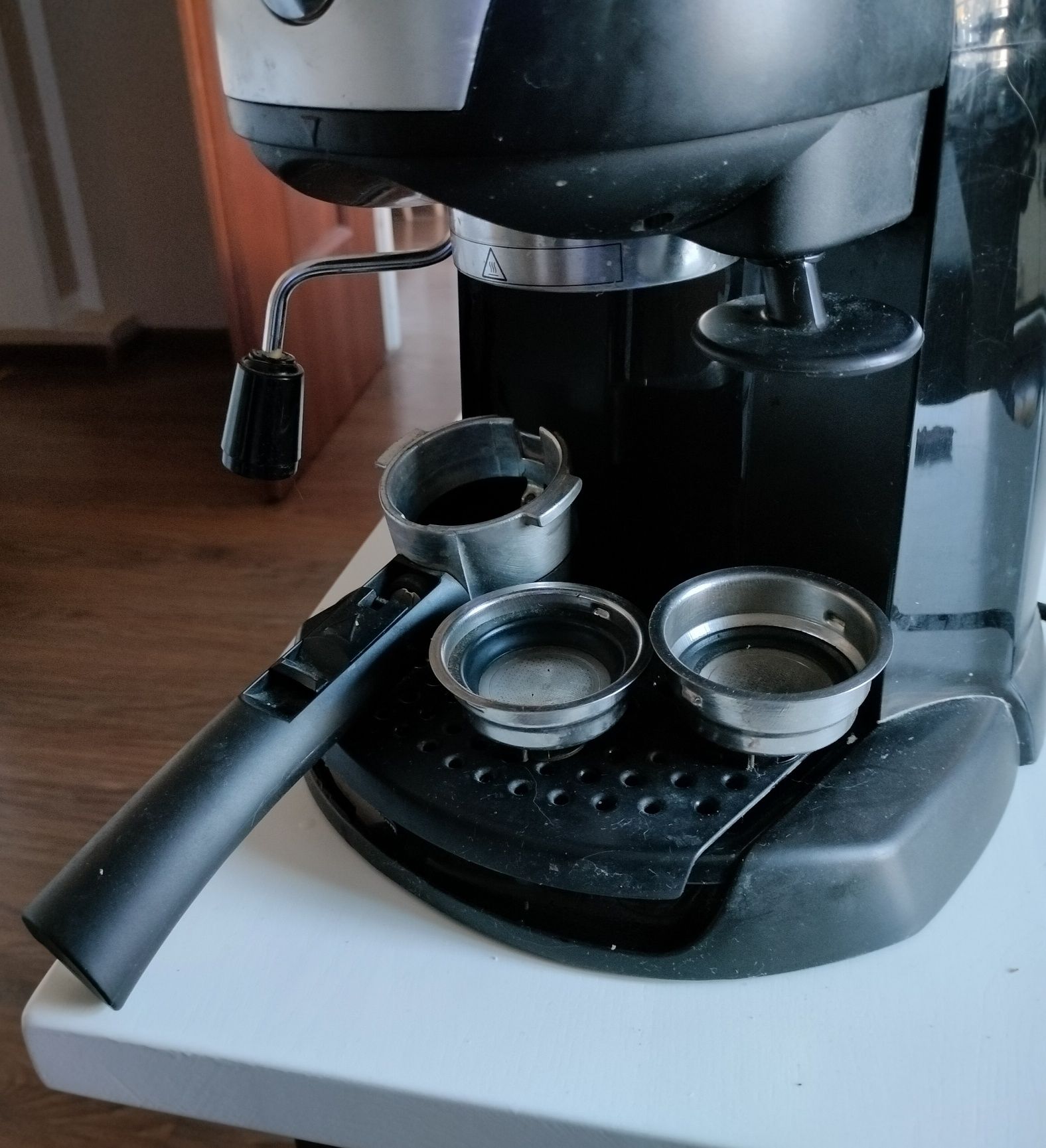 Ekspres ciśnieniowy DeLonghi