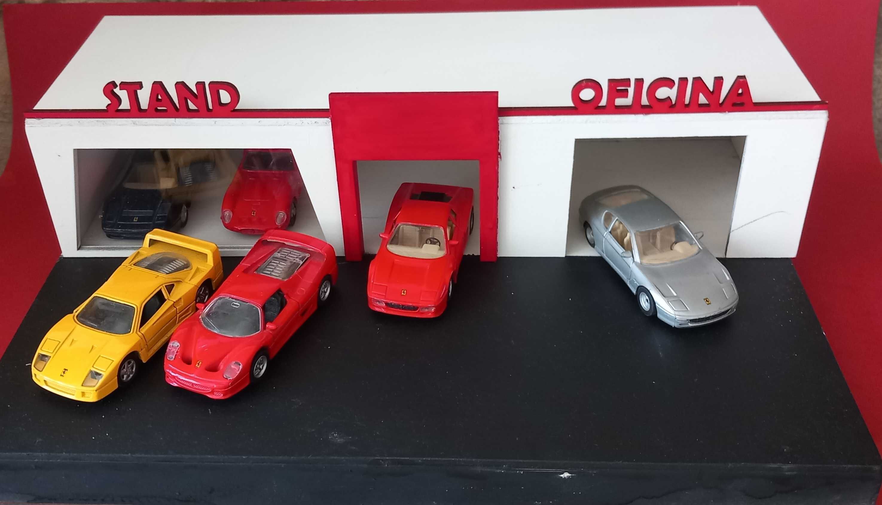 Diorama garagem com carrinhos