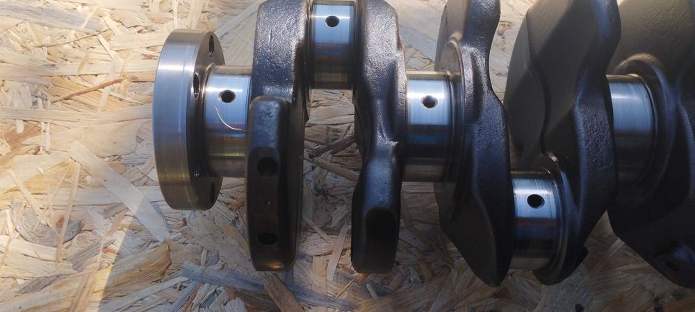 Колін вал до Mazda 626 ge 2.0 бензин