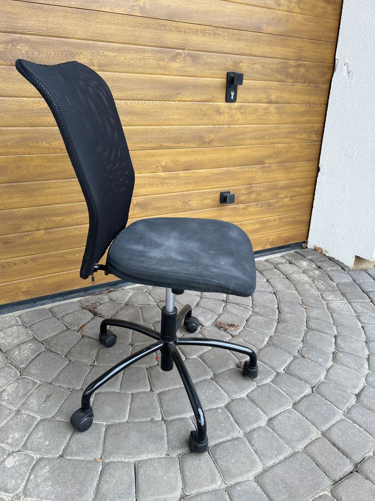 Krzeslo biurowe dla dziecka  IKEA