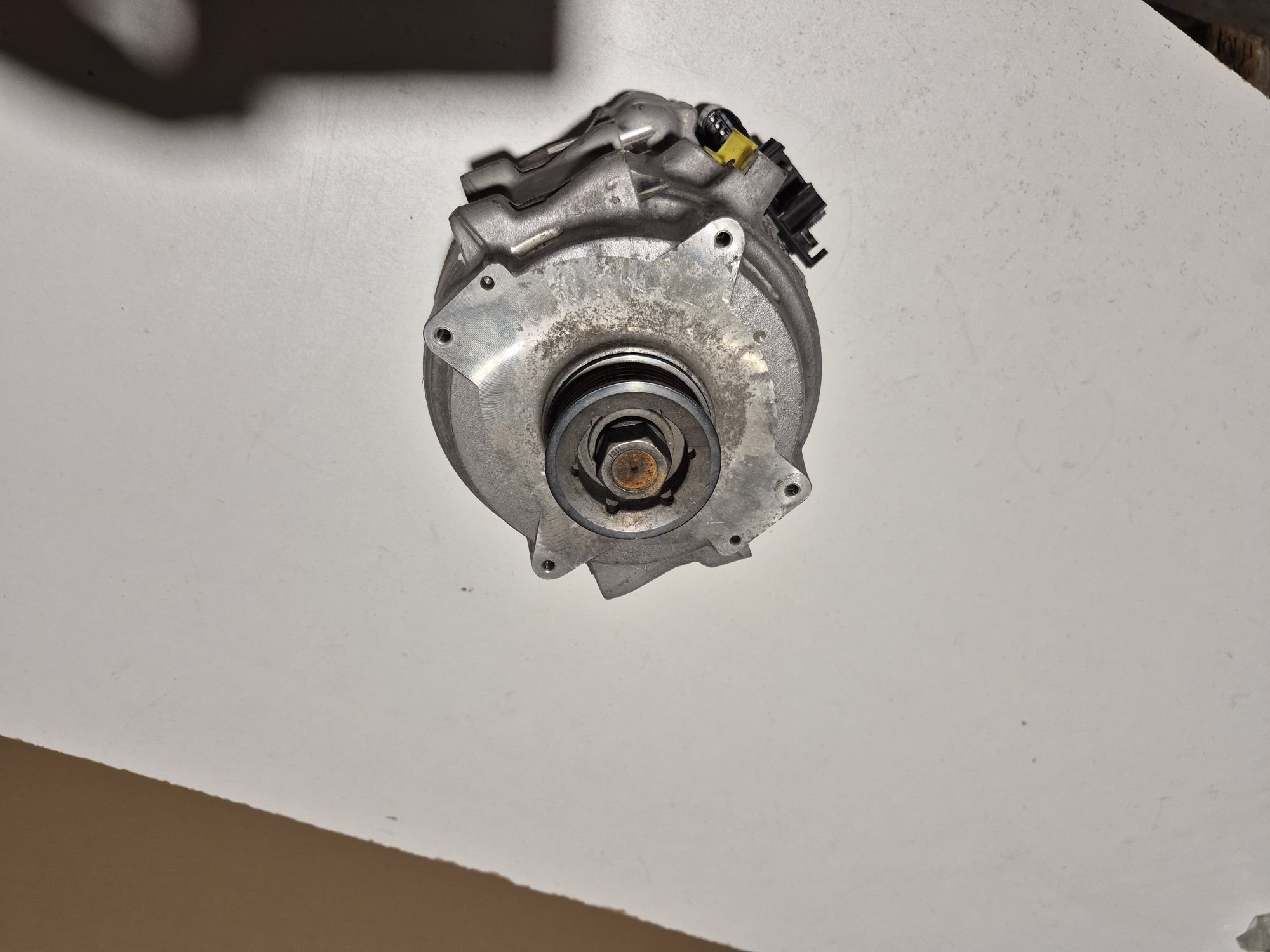 Alternator rozrusznik AUDI AG. 4N0.903.028M.