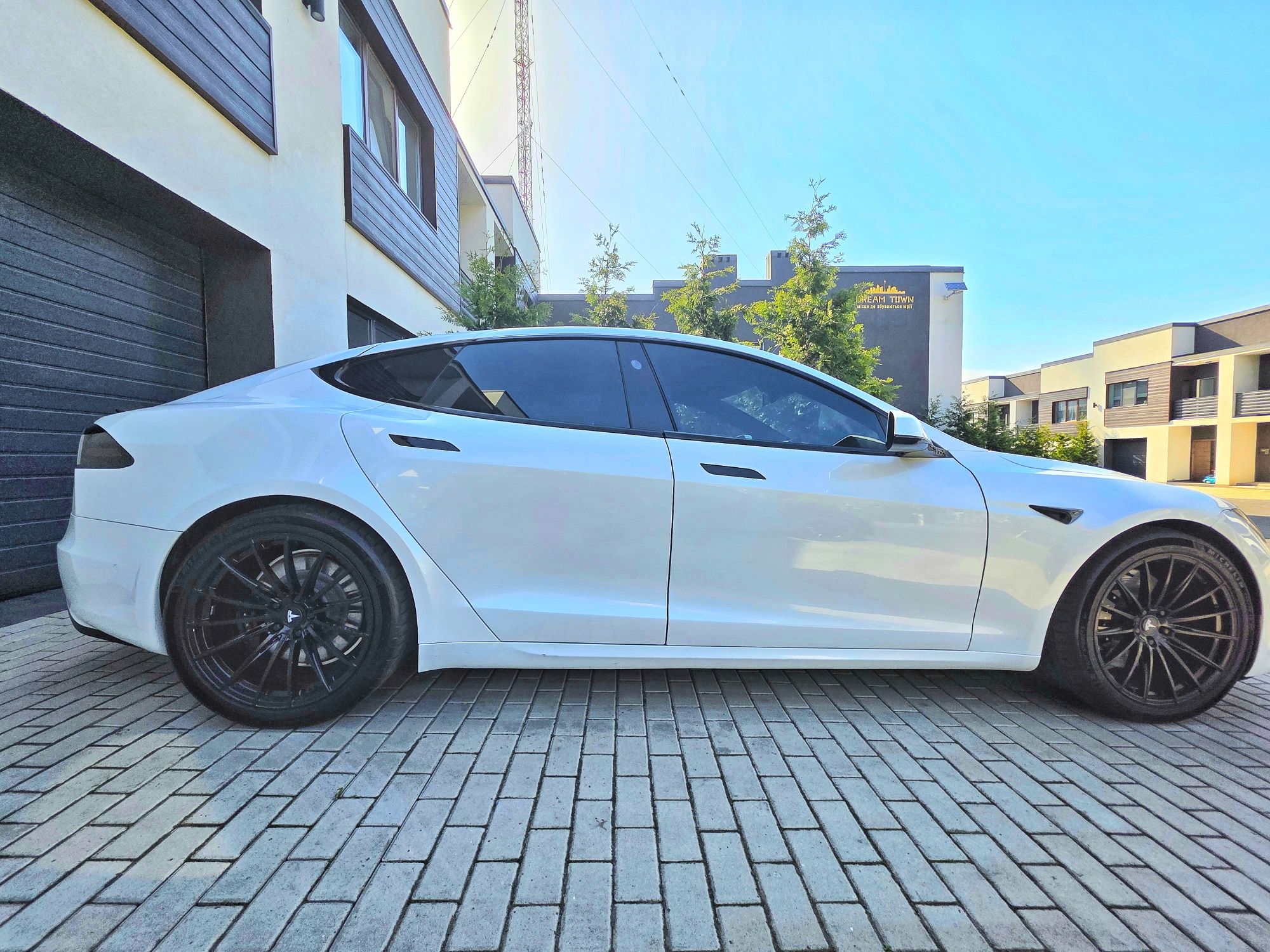 Ковані диски R20 R21 Tesla S 265/40/20 Plaid + 295/35/20 Michelin