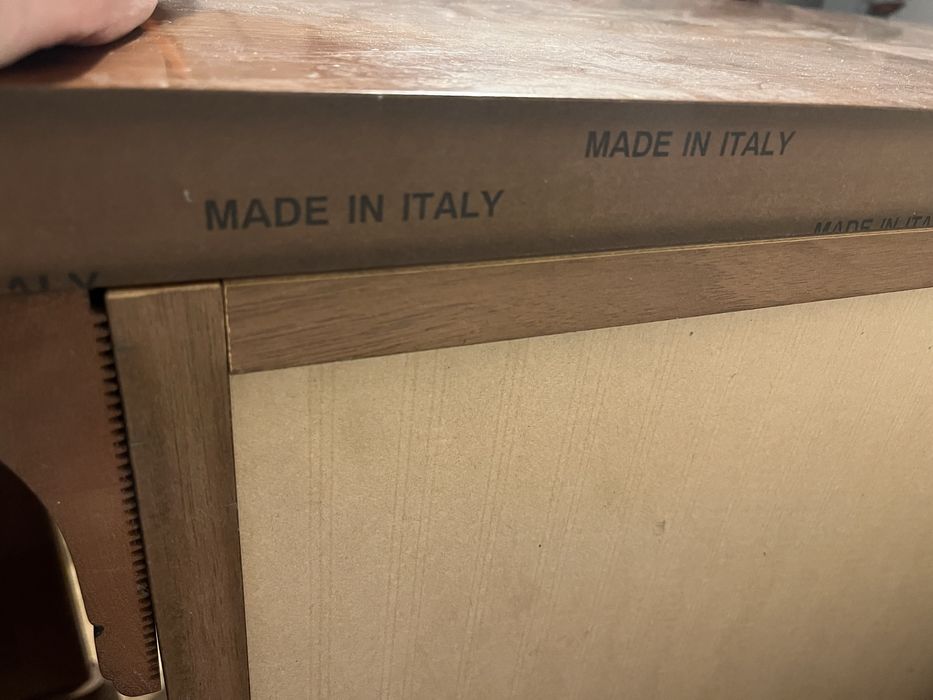 Zestaw mebli włoskich „Made in Italy” – komoda, biurko, krzesło