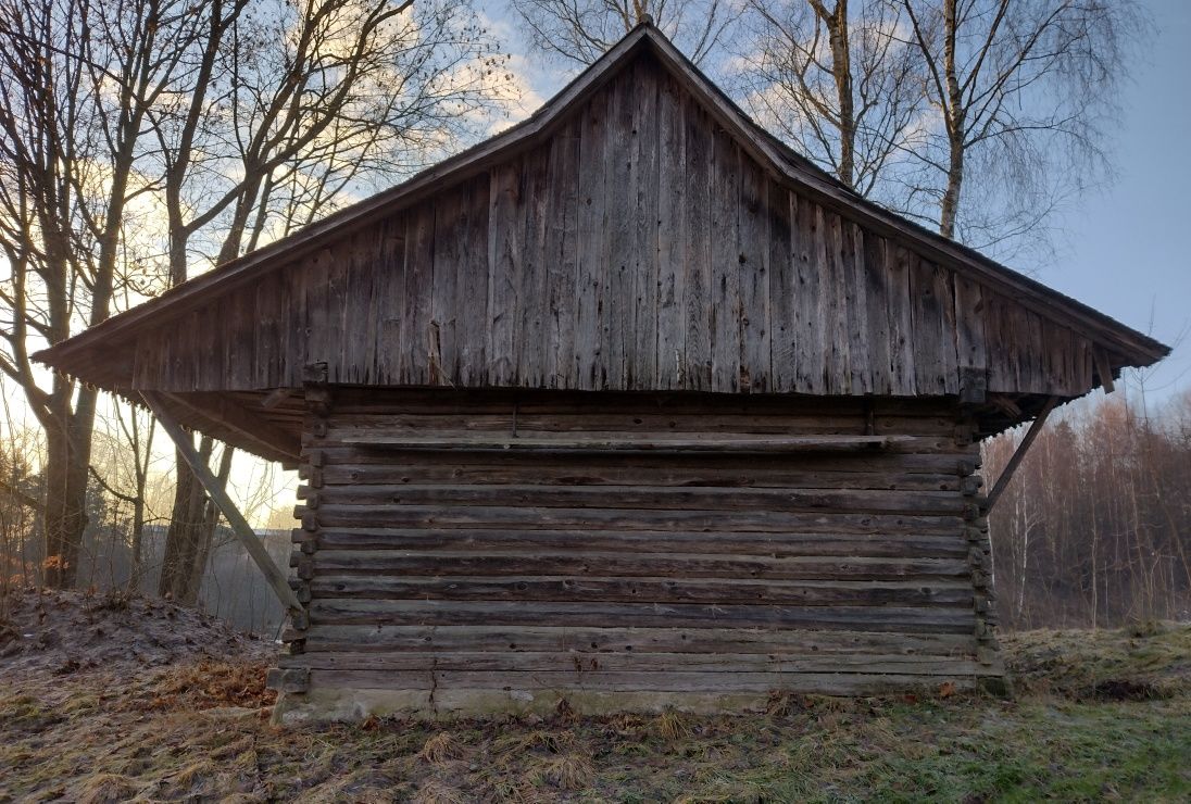 Stara stodoła z bala do przeniesienia