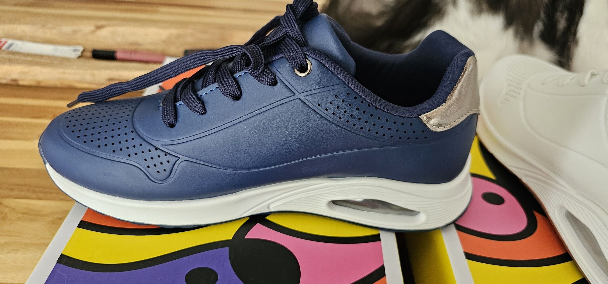 Ténis (imita os Skechers) novos