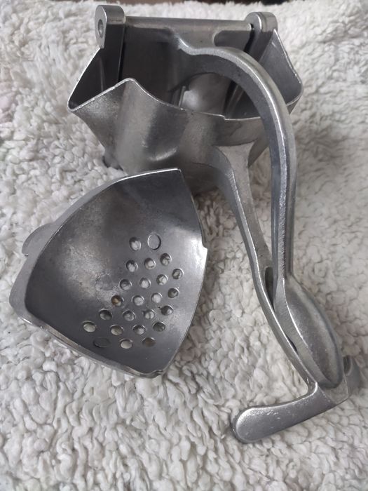 Механічна соковижималка