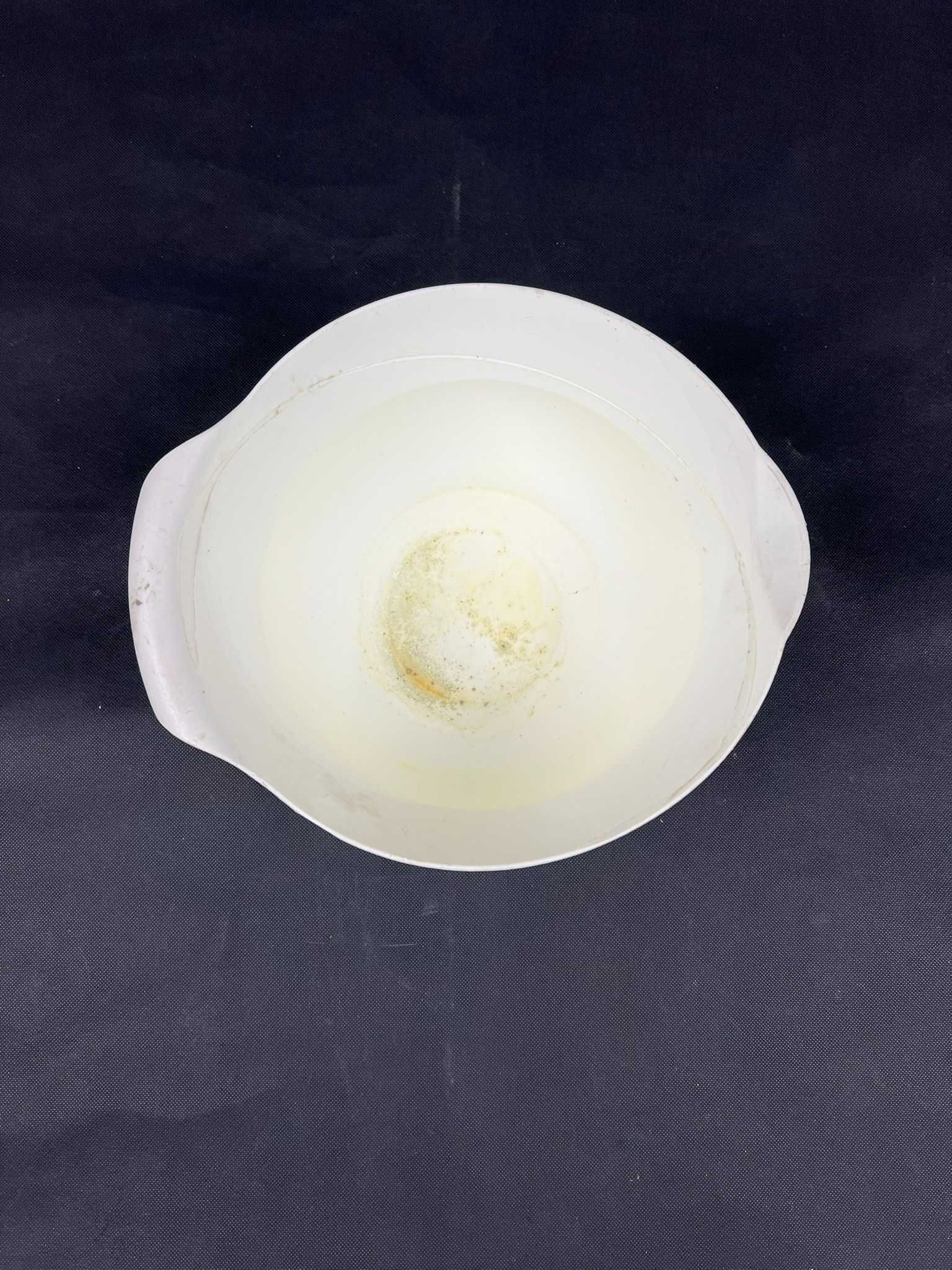 Miska plastikowa biała - Praktyczna i Wytrzymała, 26x15 cm
