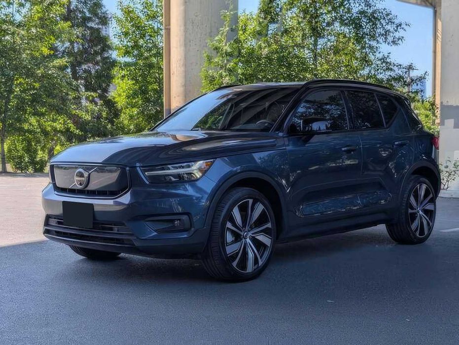 Volvo XC40 Recharge      2022