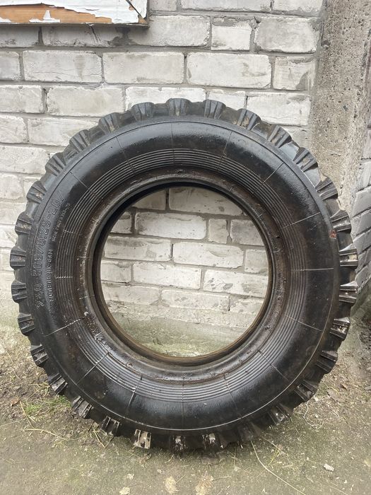 Продам шину Газ66;Зіл 131,130 (240-508/8.25-20)