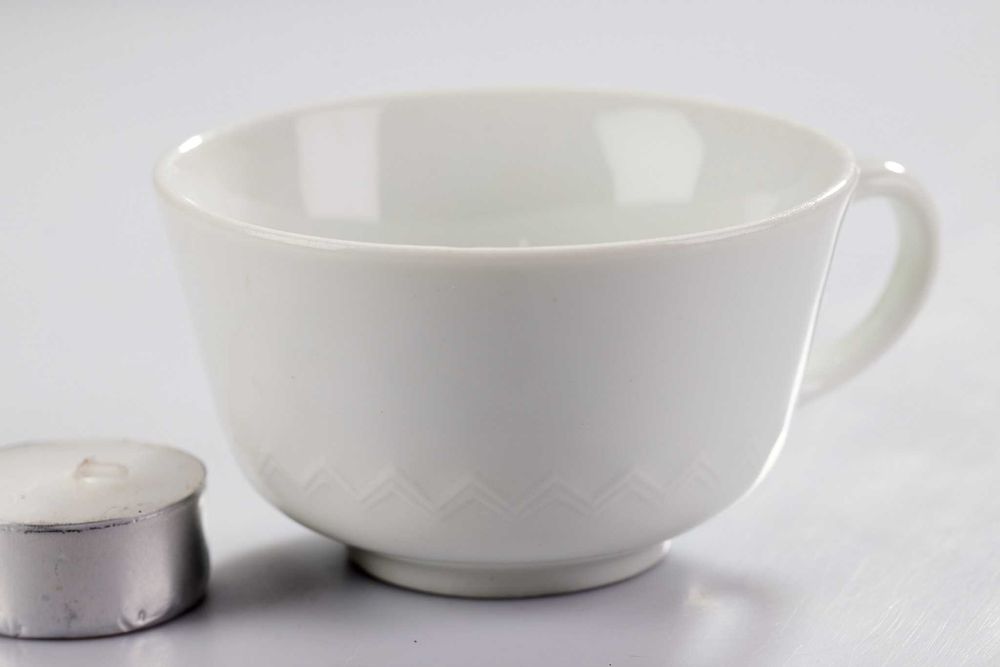 ceramika porcelana kubek filiżanka z uchem biała