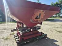 Rozsiewacz nawozu Altro 600l