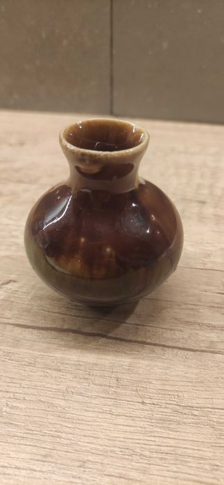 Mały stary wazonik PRL