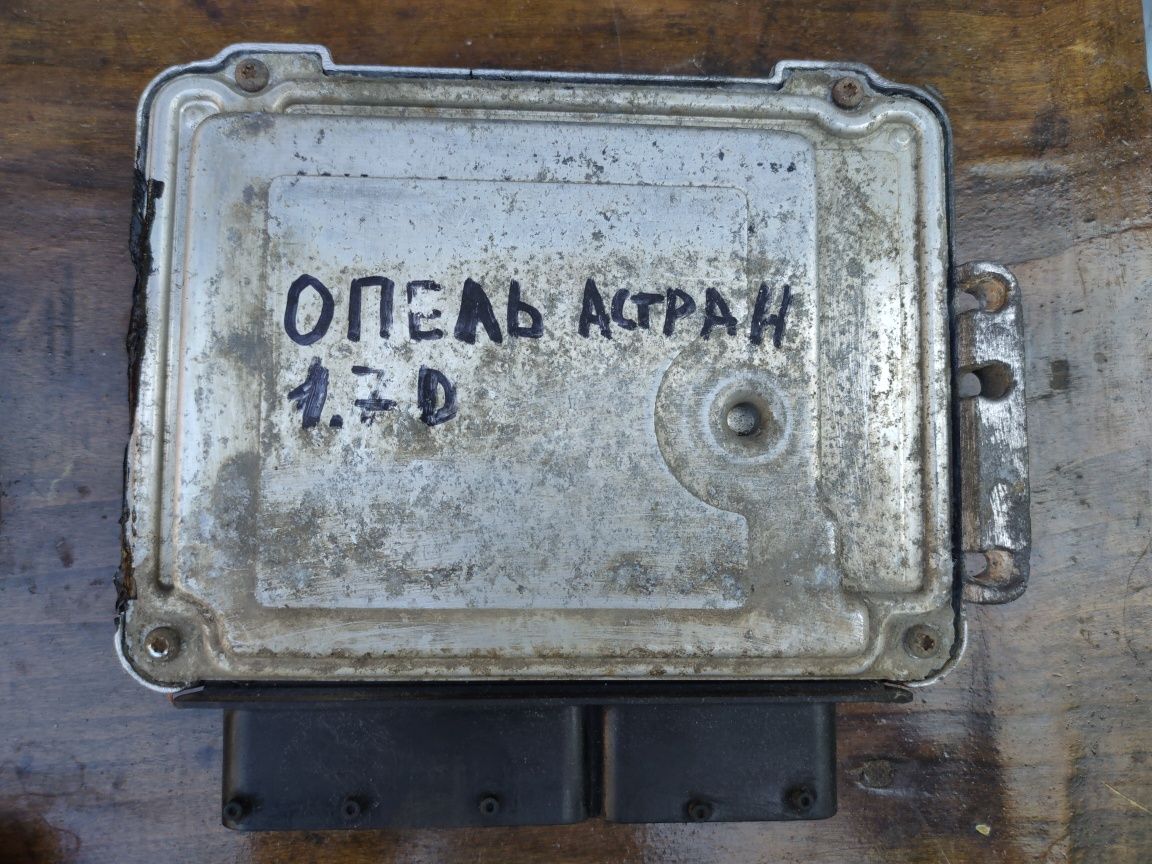 Блок управління двигуна Opel Astra h 1.7 дизель, ЭБУ, мозги.