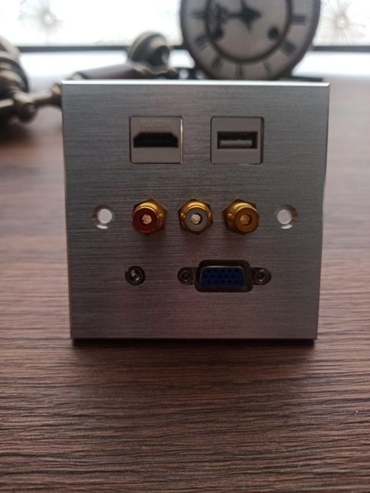 Розетка HDMI, usb, RGB, AUX, rca