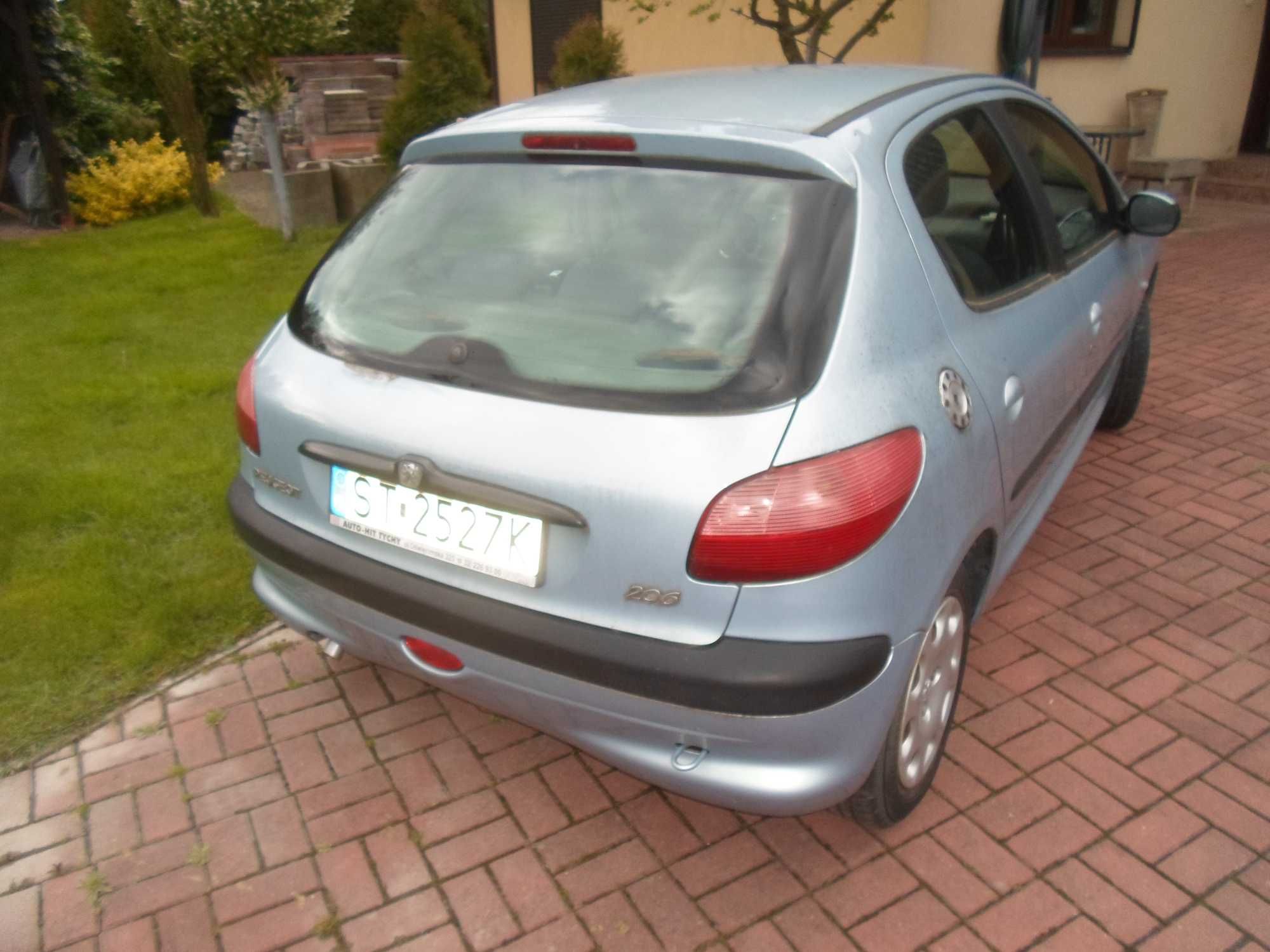 Peugeot 206 1,1 benzyna 2001