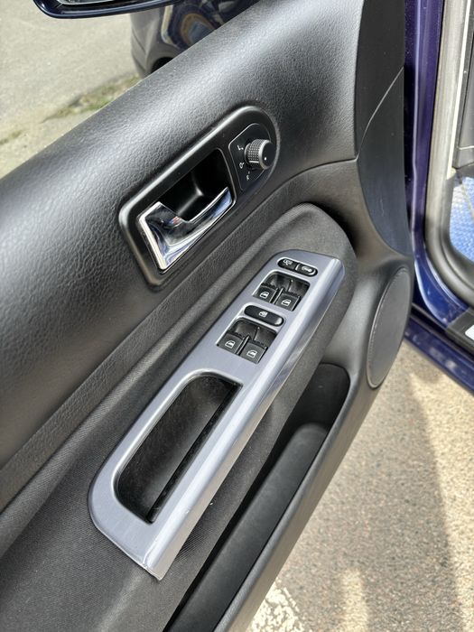 Продам авто Volkswagen Golf 4