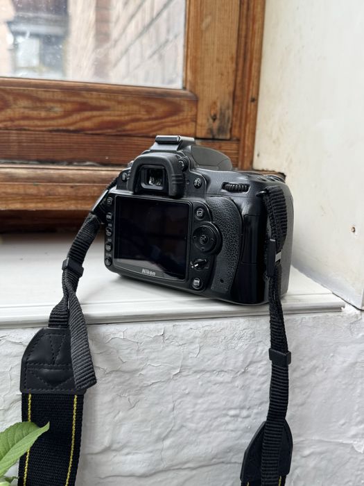 Цифровой фотоаппарат Nikon D90 Kit 18-105 VR