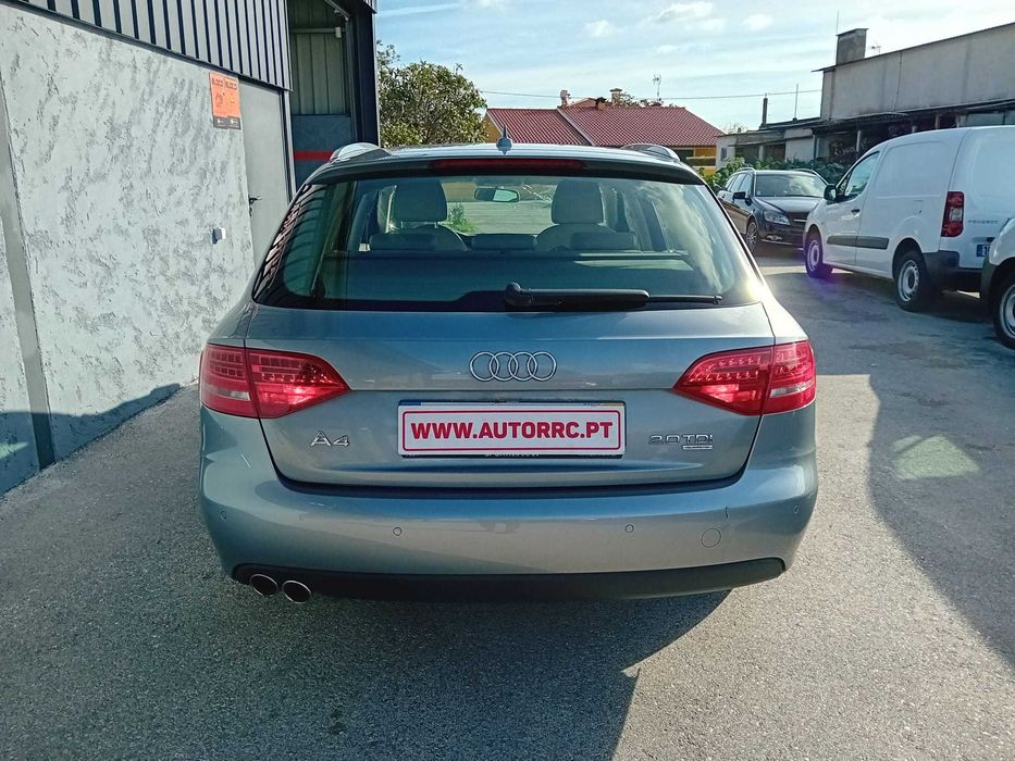 Audi A4 Avant 2.0tdi quattro (peq. sinistro) BLACK FRIDAY–28/11 a 2/12