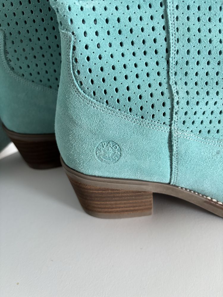 Conjunto de botas e mala de camurça Tapadas