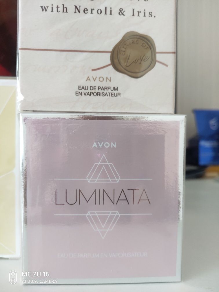 Продам женские духи AVON