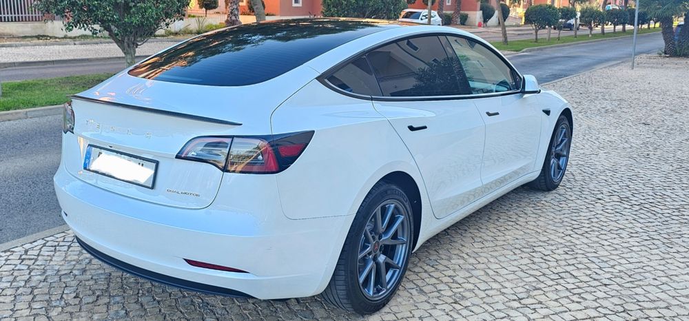 Tesla Model 3 Tração integral