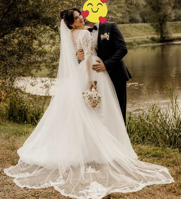 Sprzedam suknię ślubną– raz założona, księżniczka, długi rękaw +welony