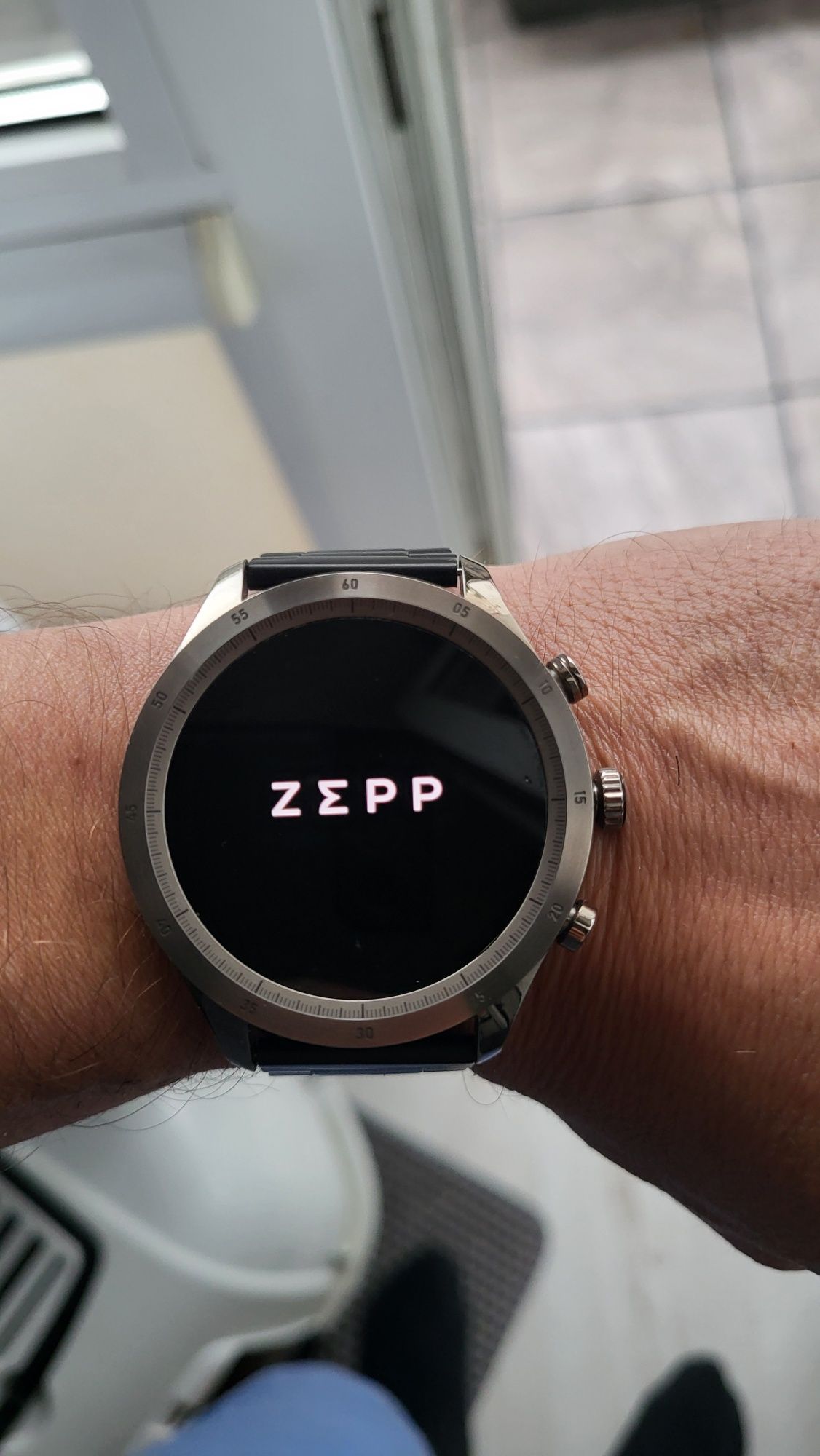 Amazfit zeep Z ( tytanowy)