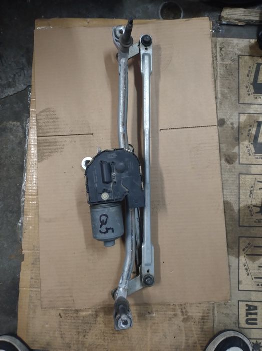 Mechanizm wycieraczek przód Audi Q5 8R