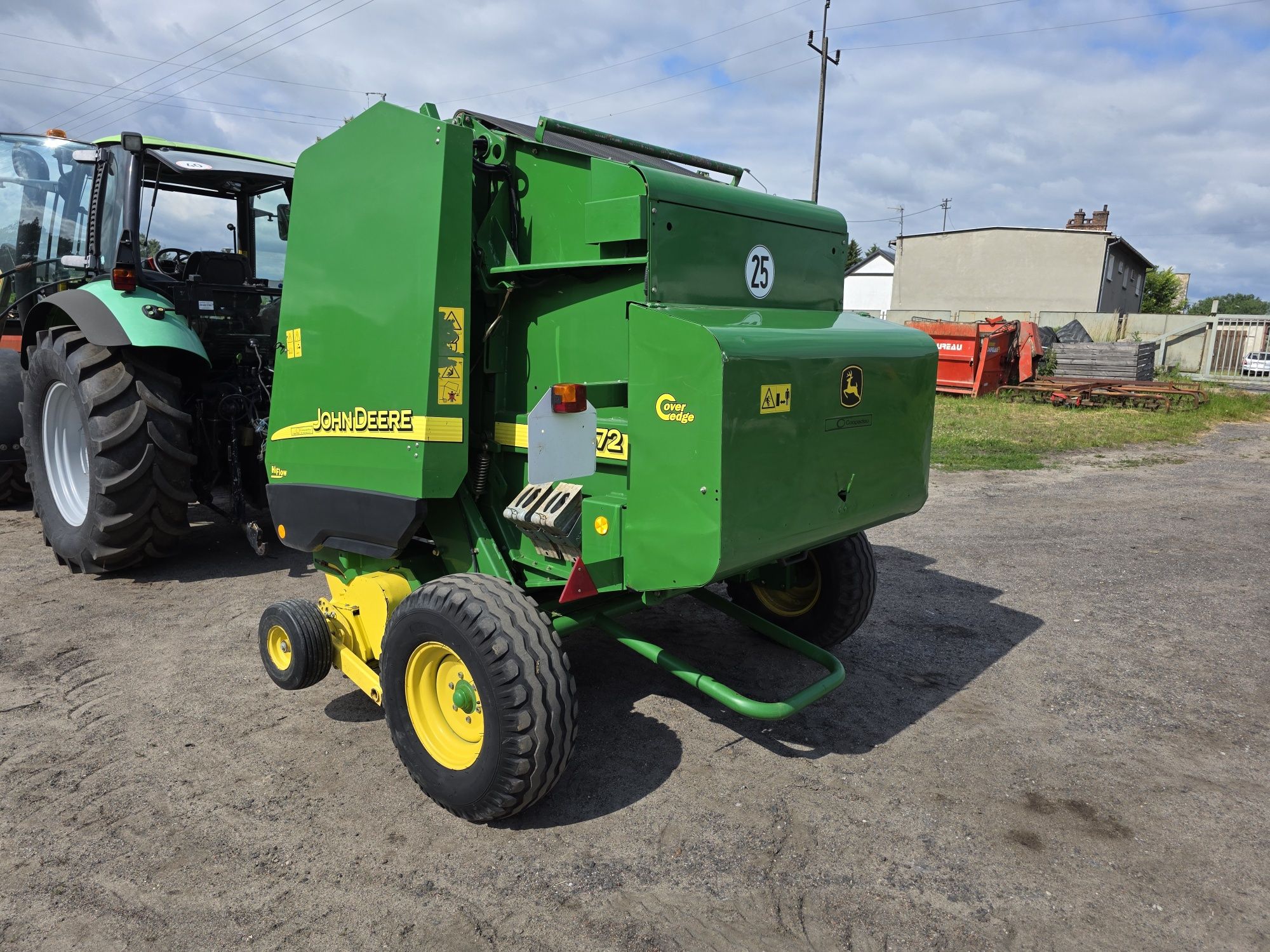 Prasa John deere 572
