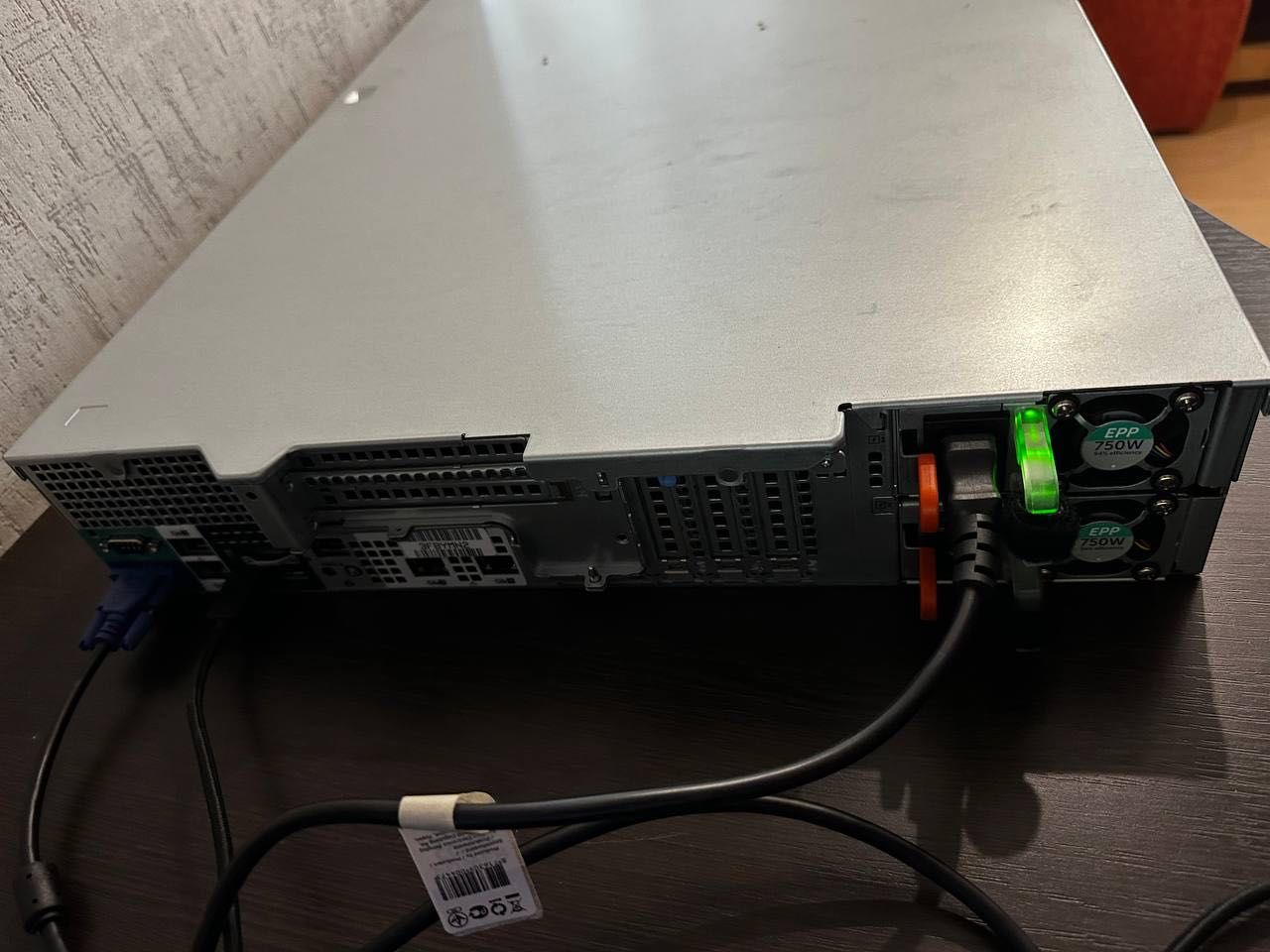 Сервер 2U Dell R530 8x3.5 2хE5-2620 V4, 128Gb DDR4,, 4 х Lan, 2 x 750W